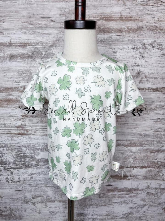 Basic Tee-Shamrocks
