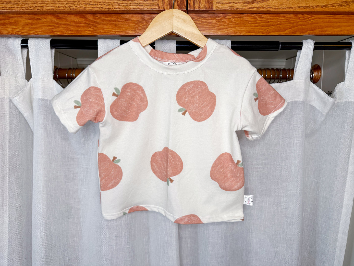 Oversized Tee-Apples